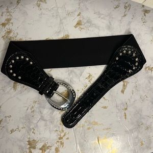 Nostalgia vintage 2000’s chunky waist belts